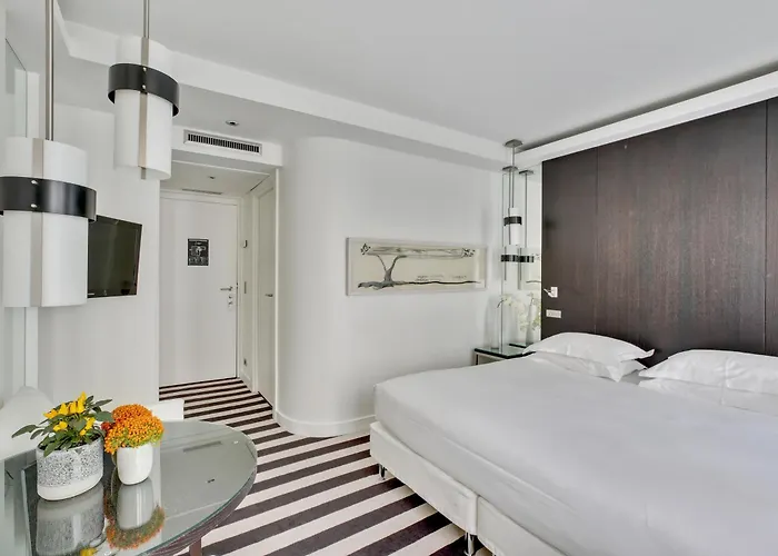 Hotel Le A Parigi